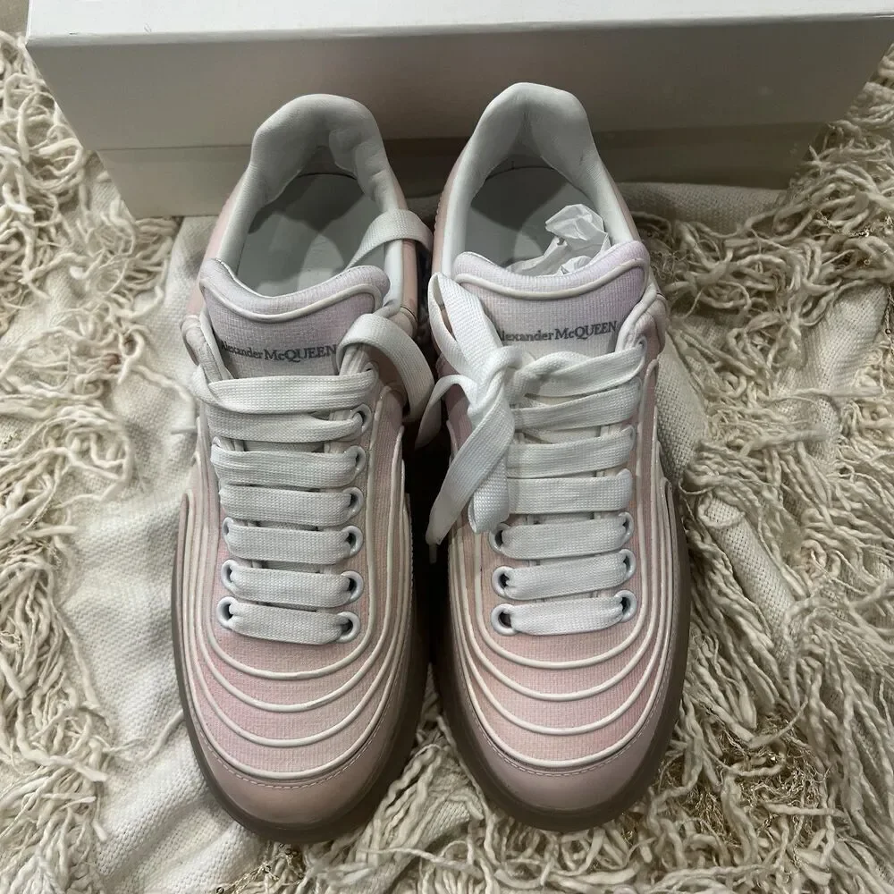 Alexander McQueen Oversized Women’s Sneakers Waves Knit Pink Ombré 38 NEW